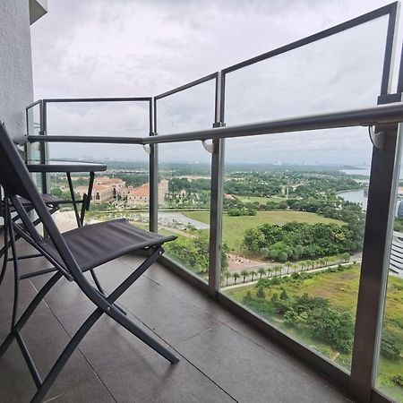Almas Puteri Harbour Apartment นุสาจายา ภายนอก รูปภาพ