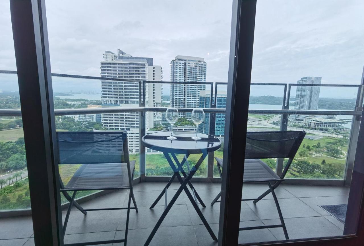 Almas Puteri Harbour Apartment นุสาจายา ภายนอก รูปภาพ