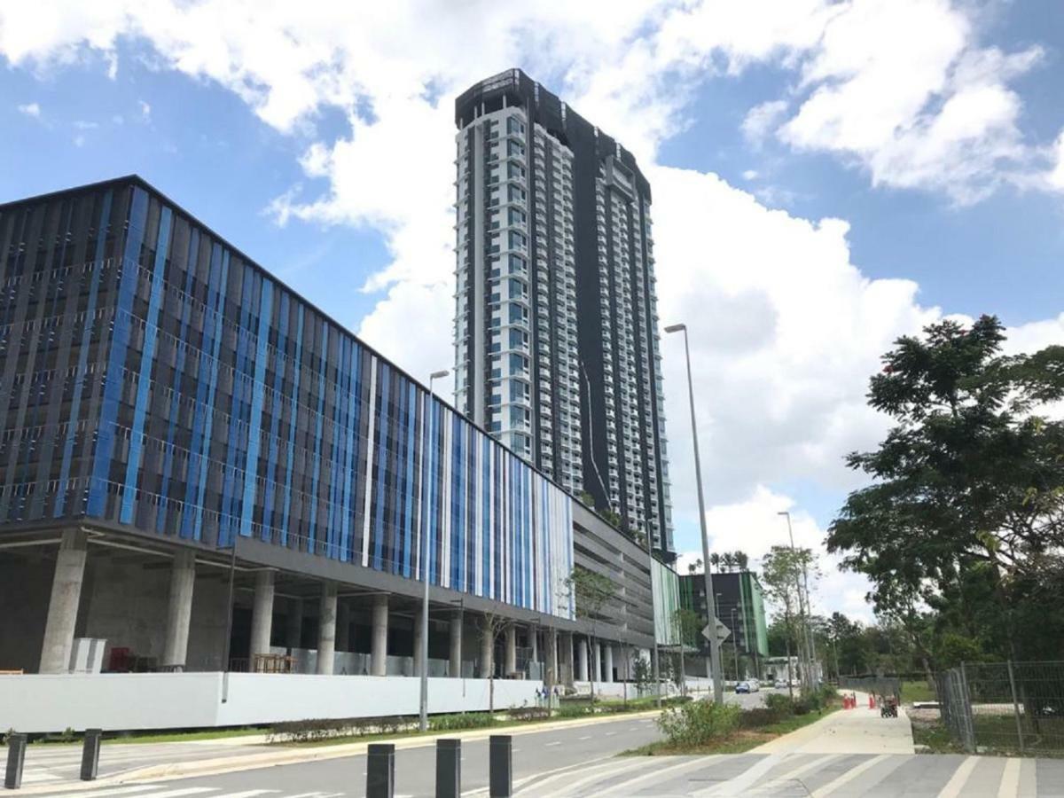 Almas Puteri Harbour Apartment นุสาจายา ภายนอก รูปภาพ